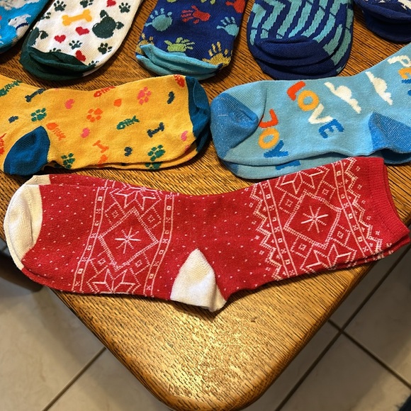 Children’s Lot of 9 pairs of fun colorful Socks NWOT Great new condition - Picture 6 of 8